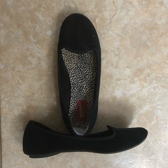 Flats - Picture 2 of 2